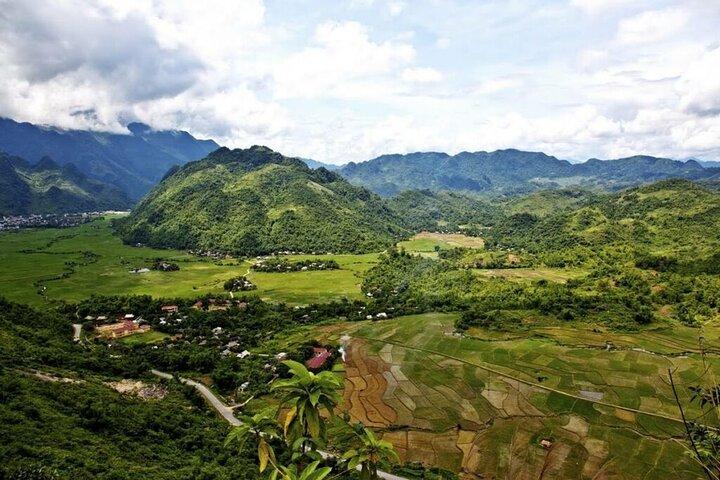 Mai Chau Getaway Private One Day Tour from HANOI