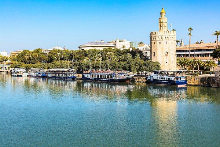 Tour in Seville Tourist Bus, Panoramic Cruise and Walking Tour
