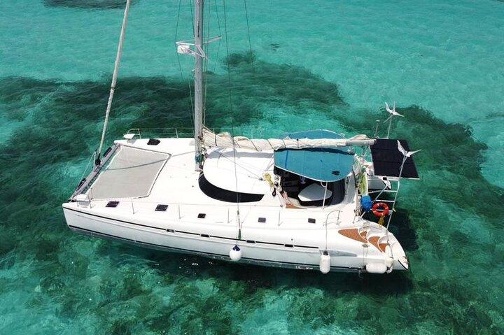 4hrs / 46ft Catamaran Private Charter From Cancun to Isla Mujeres