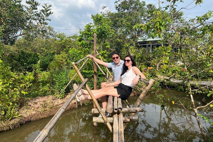Group tour to Mekong River with Vinh Trang Pagoda & Boat Ride