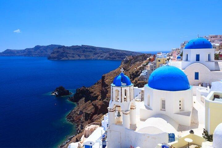 Sightseeing Tour in Santorini with wine tasting
