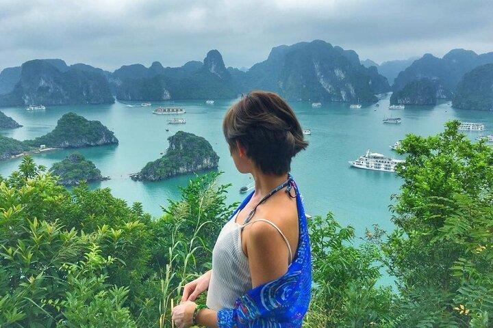 Halong Bay 2 Days 1 Night Cruises from Hanoi by Expressway