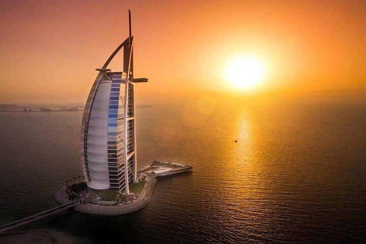 Enjoy Dinner at Burj Khalifa Restaurants With Floor 124th Tickets
