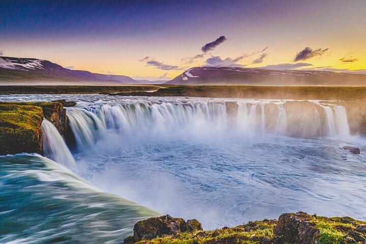 Half-Day Combo Tour to Goðafoss, Laufas and The Christmas House