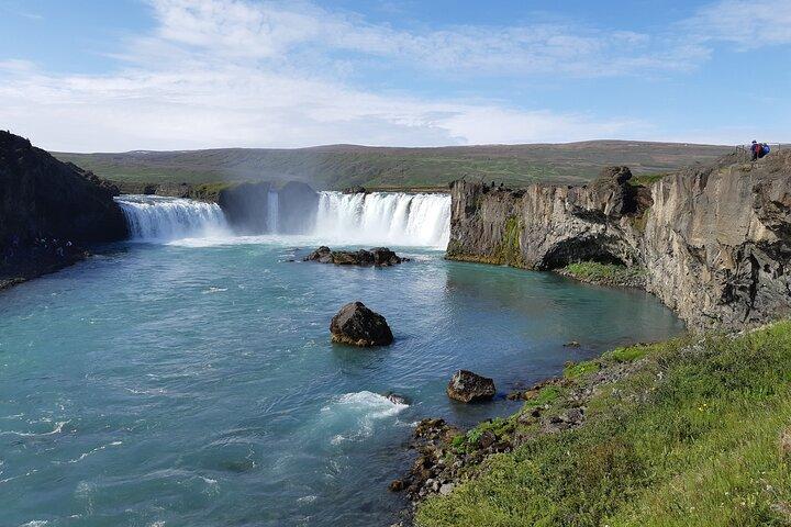 Half-Day Combo Tour to Goðafoss, Laufas and The Christmas House