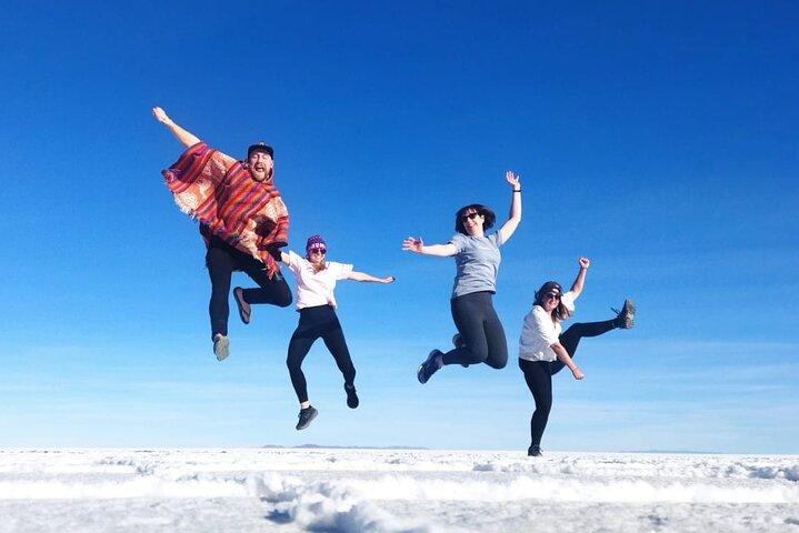 3-Day Salt Tour of Uyuni with Sunset and Lagoons Colorada