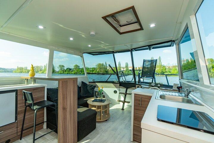 VIP Prague YachtBoat ONE Experience: All-You-Can-Drink