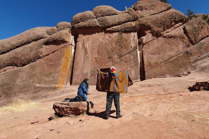 Tour to Aramu Muru with Spiritual Guide