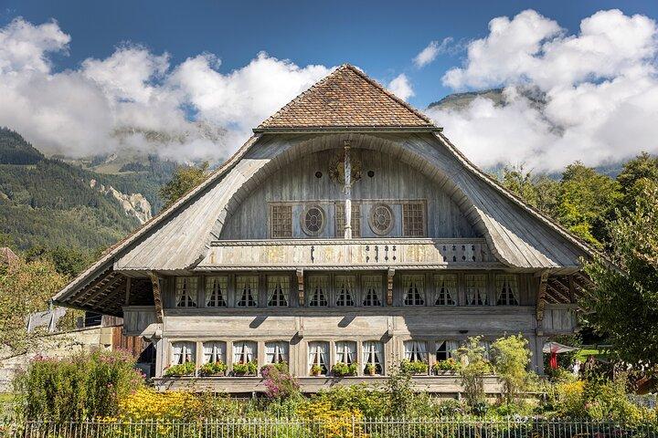 Experience Switzerland in the Ballenberg open-air museum