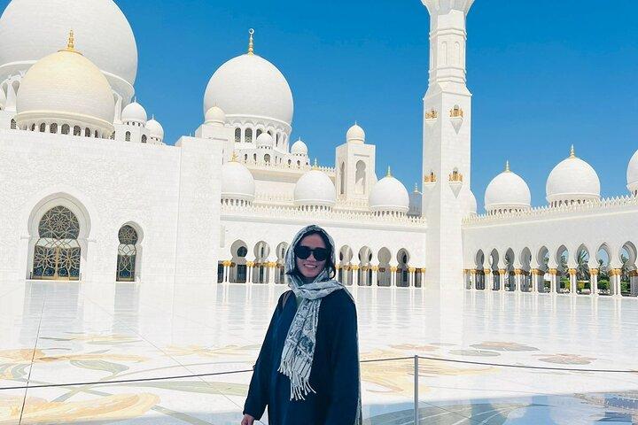Half-Day Private Tour from Dubai to Sheikh Zayed Grand Mosque