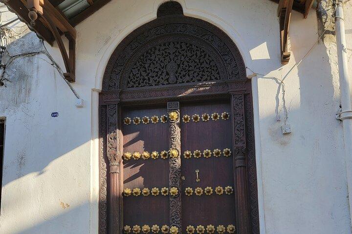 Explore the Historical Streets of Stone Town