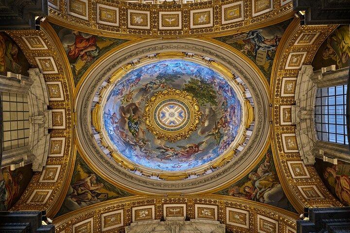 Essential of Rome in 1 Day: Vatican Musems & Colosseum