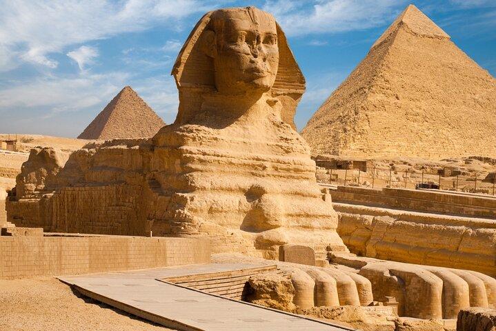 Half-Day Tour of Giza Pyramids and Sphinx in Cairo