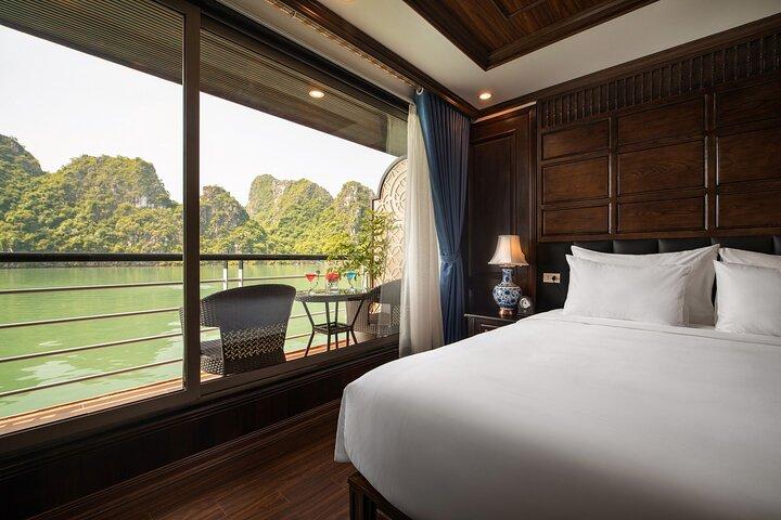 Luxury Overnight Cruises into Halong Bay and Lan Ha Bay