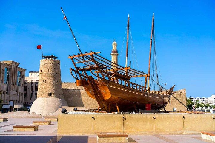 Dubai Walking Tour: Self-Guided City Game