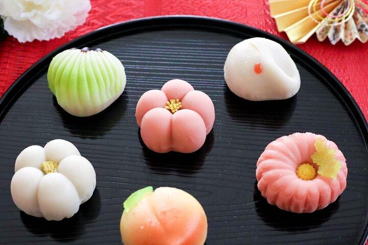 Sweets Making and Kimono Tea Ceremony at Tokyo Maikoya
