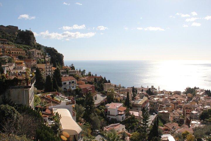 Guided tour of Giardini Naxos, Castelmola, Taormina from Catania