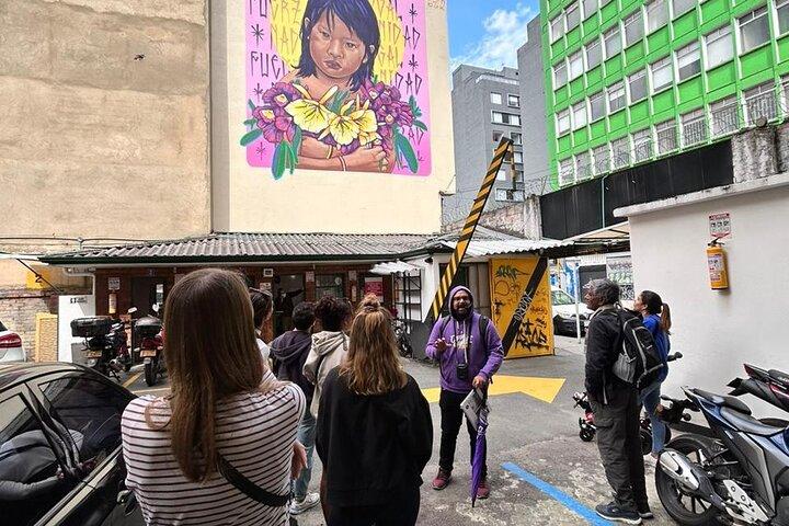 Free Graffiti Walking Tour Every Day in Bogota