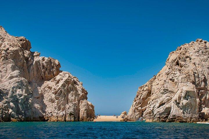 Water Taxi to the Arch of Cabo San Lucas with Transportation