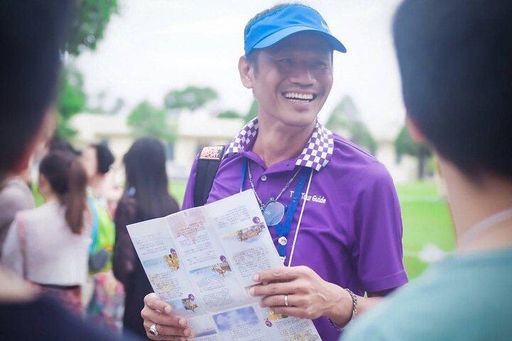 Thai PRIVATE Tour Guide