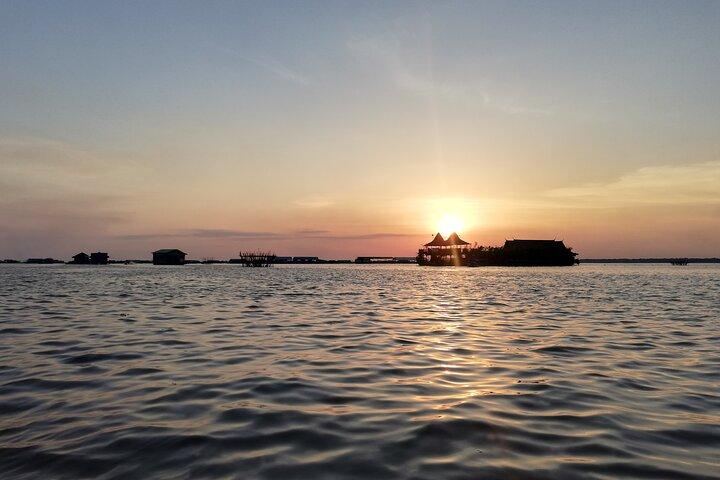 Tour to Kompong Phluk Village from Siem Reap Town