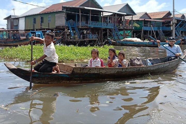 Tour to Kompong Phluk Village from Siem Reap Town