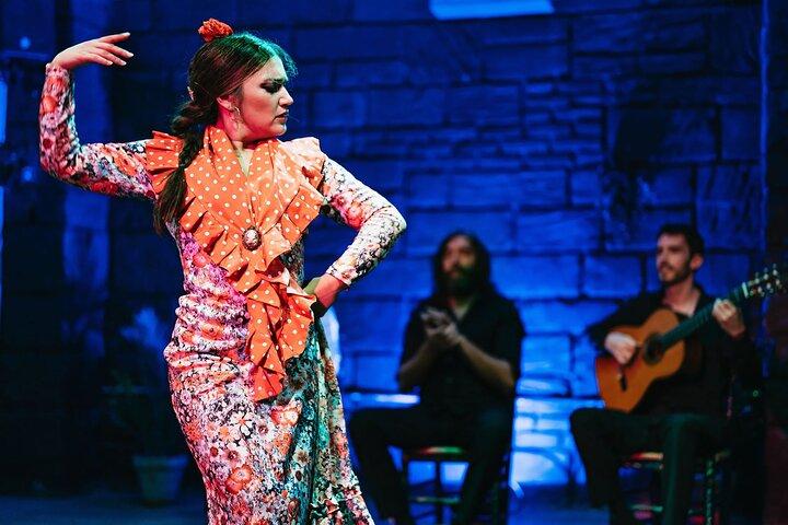 Baraka Triana. Flamenco show with drink
