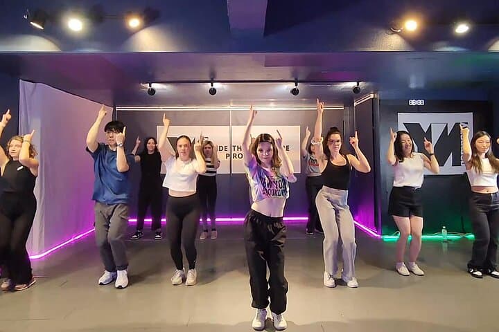 K-pop Dance Class in Seoul (Incl. video shooting & editing)