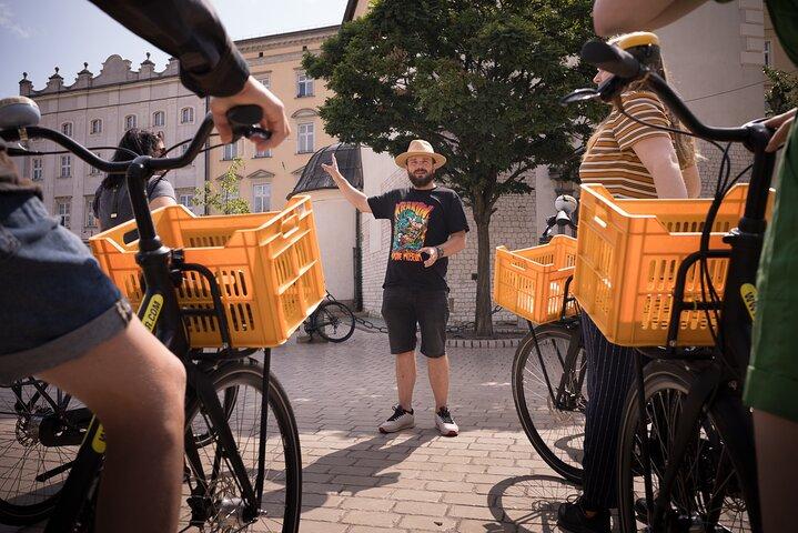 Full Bike Tour - the Old Town, Jewish Qtr & the Ghetto NEW BIKES
