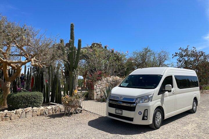 van private one way from airport to your Hotel in los cabos