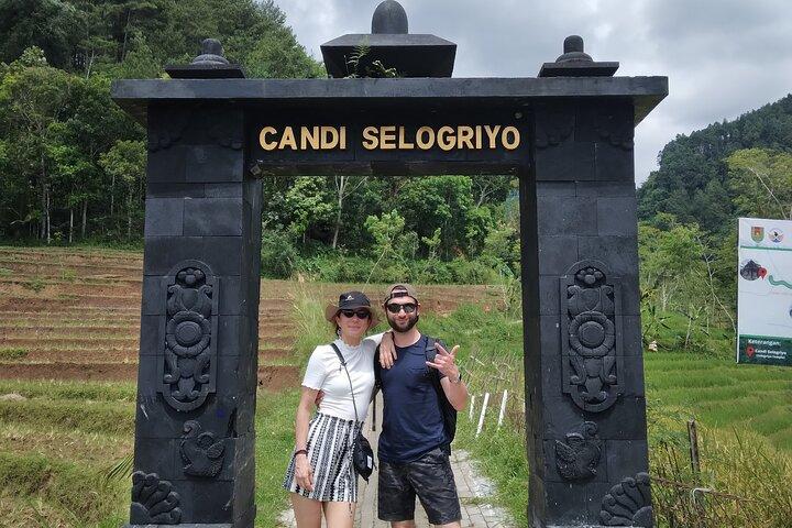Yogyakarta: Borobudur Top Access & Selogriyo Rice Terrace Tour