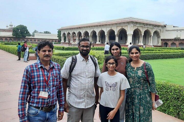 Agra Full-day Local Tour with Taj Mahal, Agra Fort and Mehtab Bagh
