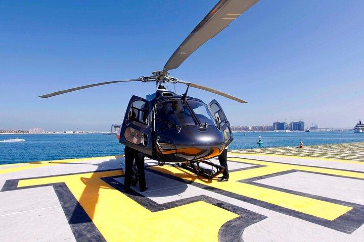 17 Minutes Helicopter Tour in Abu Dhabi