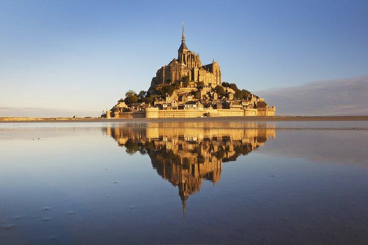 Mont Saint Michel Guided Day Trip with Hotel Pickup