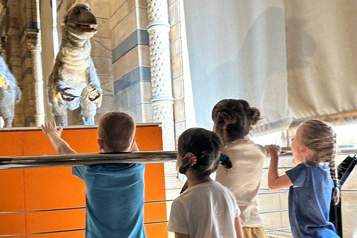 London Natural History Museum with Dinosaurs Gallery Private Tour for Kids