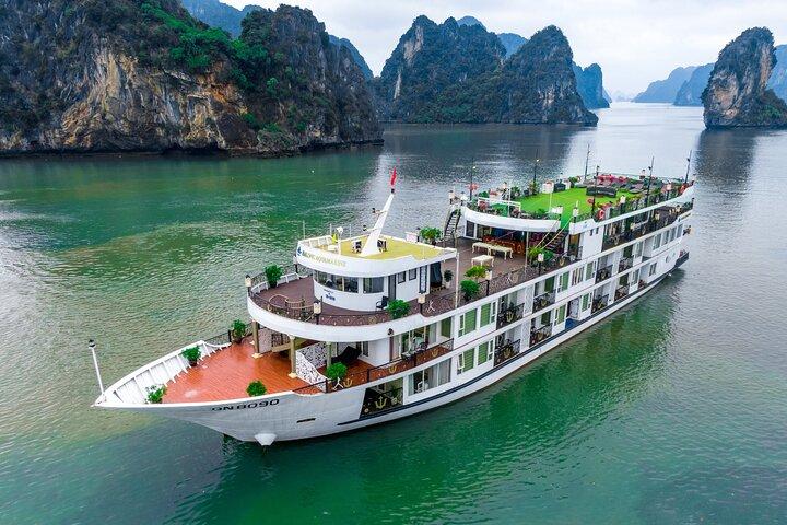 4 Days and 3 Nights Hanoi Ninh Binh Halong Bay Package Tour