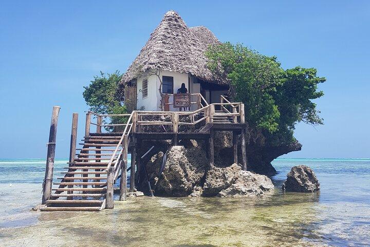 Private Full Day Jozani, Paje Beach and Rock Restaurant Tour
