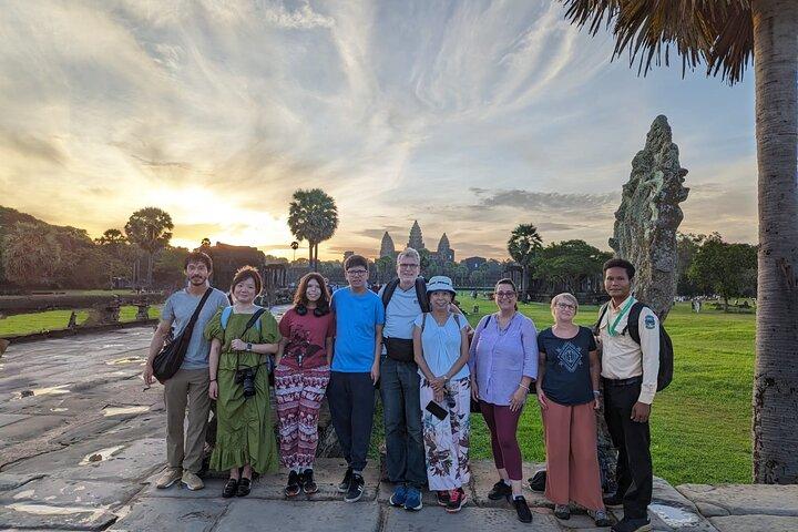 Angkor Wat Sunrise Experience – Ultimate 1-Day Guided Temple Tour