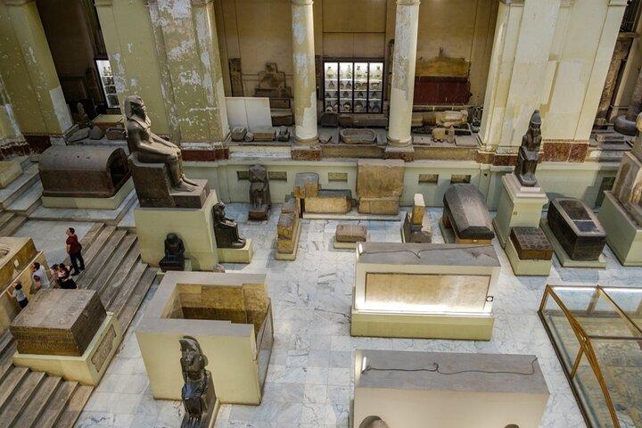 7 Hour Private Tour in Pyramids of Giza and The Egyptian Museum