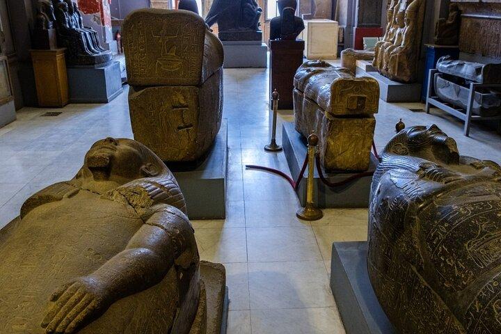 7 Hour Private Tour in Pyramids of Giza and The Egyptian Museum