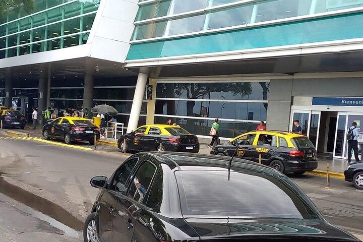 Private Airport Transfer In or Out: Aeroparque (AEP)–Buenos Aires