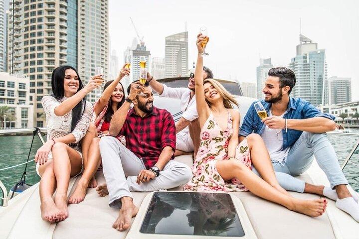Tour Sail Dubai on the 100 ft Luxury Yacht