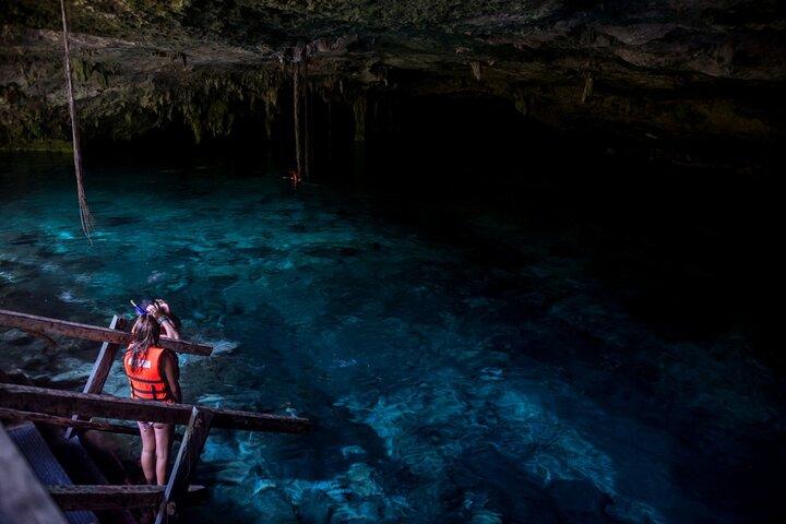 Explore Tulum and Dos Ojos Cenote with lunch and transportation