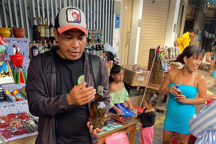 Belen Market and La Venecia Loretana Tour With A Local Guide
