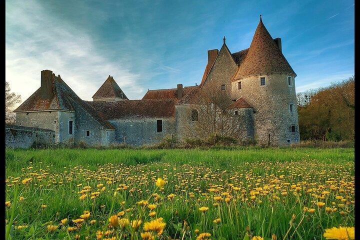 Château de Buranlure 1000 Years of History Heritage and Oenology