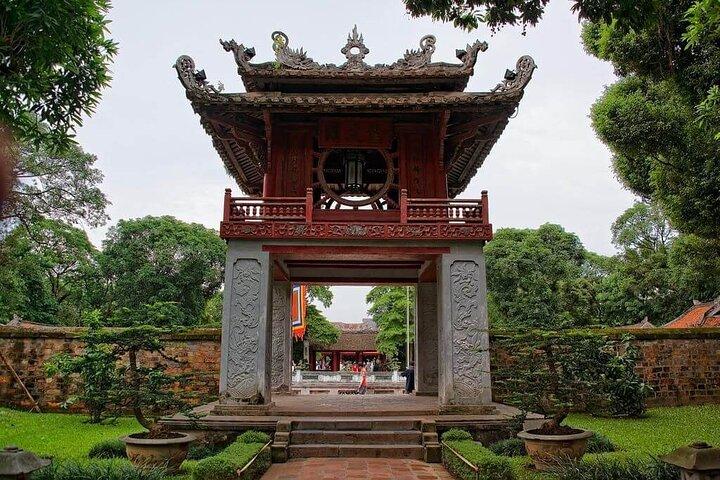 5 Day Package Northern Vietnam Tour to Hanoi Ninh Binh Halong Bay