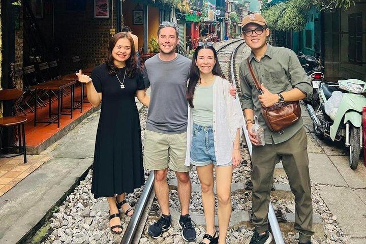 Small Group Half-day Hanoi City Tour with Train Street Visit (4h)