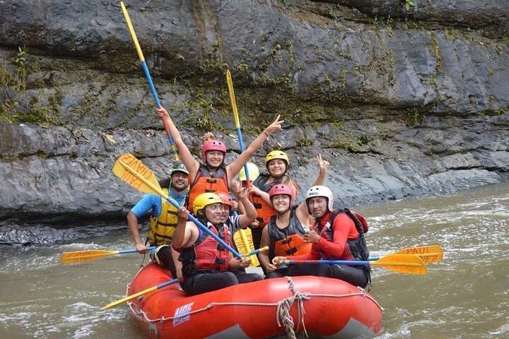 Rafting in the upper Pastaza (Level III + IV The best in Puyo) Best