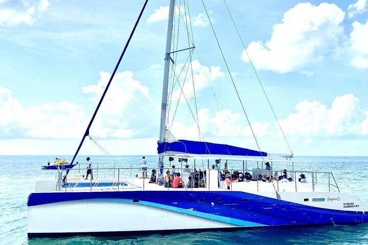 Isla Mujeres Catamaran Unlimited! from Cancun & Playa del Carmen