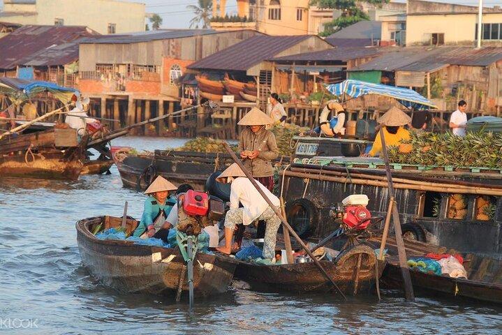 Full Day Tour to Mekong Delta Cai Be & Tan Phong Island
